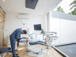 Tooth Extraction Turns Fatal: Woman Dies, Dentist Flees; Jharkhand Clinic Sealed