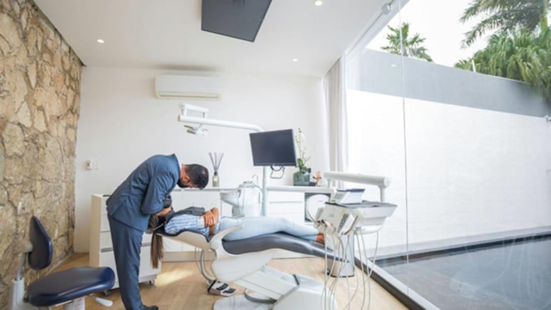 Tooth Extraction Turns Fatal: Woman Dies, Dentist Flees; Jharkhand Clinic Sealed