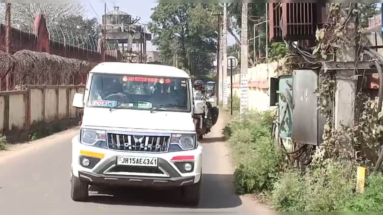 Cop Killed, 3 Injured After Police Van Rams Parked Truck In Jharkhand's Dhanbad