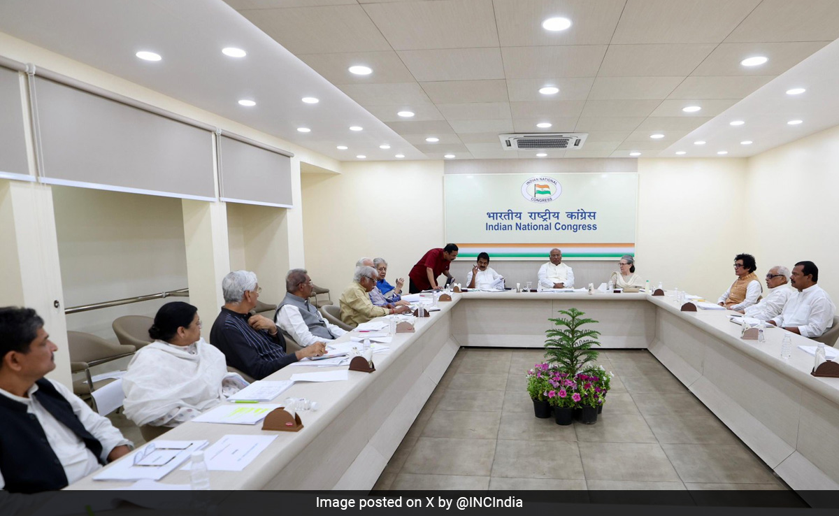 कांग्रेस को 1,745 करोड़ रुपये की कर अदायगी का नया नोटिस भेजा गया