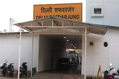 On Women's Day, Delhi's Safdarjung Metro Station Turns 'Pink' On Women's Day, Delhi's Safdarjung Metro Station Turns 'Pink'