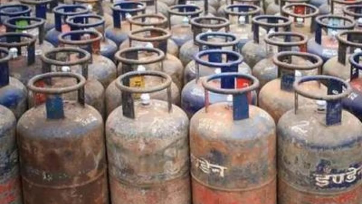 Commercial LPG Prices Hiked By Rs 993 Amid War, Petrol, Diesel Rates Steady