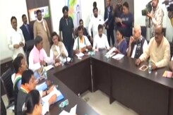छत्तीसगढ़ में उम्मीदवारों के नाम पर सहमित को लेकर दिल्ली में कांग्रेस की बैठक छत्तीसगढ़ में उम्मीदवारों के नाम पर सहमित को लेकर दिल्ली में कांग्रेस की बैठक