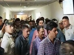 घर का खाना, किताबें और टॉफी... तिहाड़ जेल में अरविंद केजरीवाल को मिलेंगी ये सुविधाएं, फॉलो करना होगा ऐसा रुटीन घर का खाना, किताबें और टॉफी... तिहाड़ जेल में अरविंद केजरीवाल को मिलेंगी ये सुविधाएं, फॉलो करना होगा ऐसा रुटीन