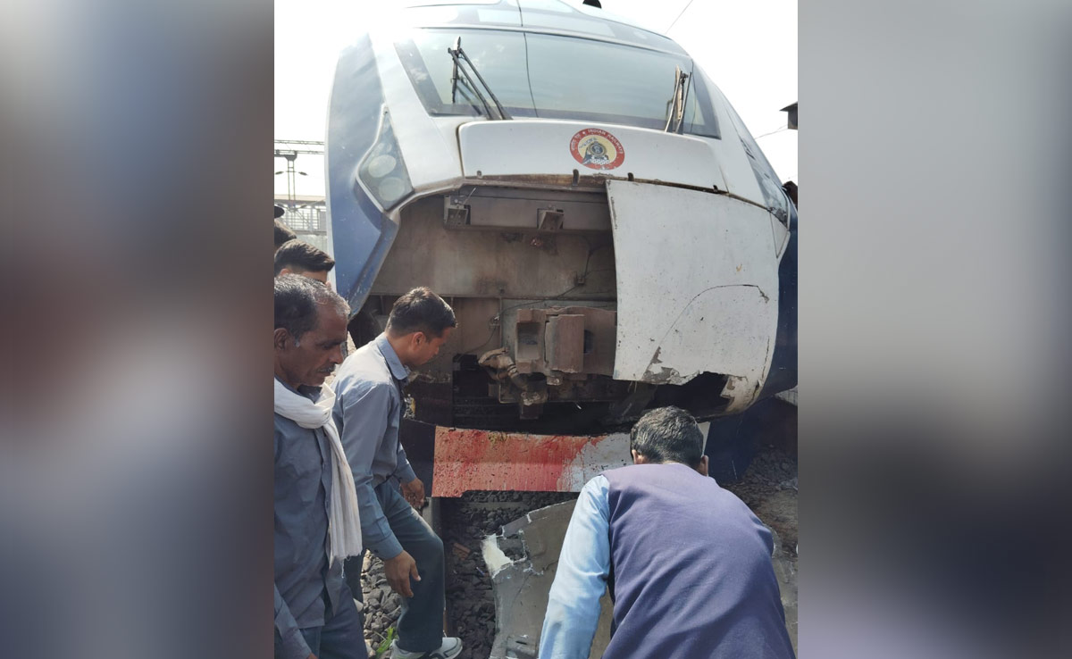 Vande Bharat Accident: भोपाल-दिल्ली वंदे भारत एक्सप्रेस से टकराया सांड, बड़ा हादसा टला