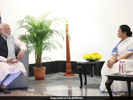 Government vs Mamata Banerjee Over Bangladesh Talks On Ganga, Teesta Waters Government vs Mamata Banerjee Over Bangladesh Talks On Ganga, Teesta Waters