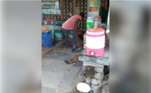 Andhra Man Murders Wife With Sickle, Crowd Looks On, Films Brutal Attack Andhra Man Murders Wife With Sickle, Crowd Looks On, Films Brutal Attack
