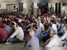 राजस्थान की इस यूनिवर्सिटी में कॉन्ट्रेक्ट पर लगे कर्मचारियों की सेवा अचानक हुई समाप्त, 327 लोग हुए बेरोजगार राजस्थान की इस यूनिवर्सिटी में कॉन्ट्रेक्ट पर लगे कर्मचारियों की सेवा अचानक हुई समाप्त, 327 लोग हुए बेरोजगार