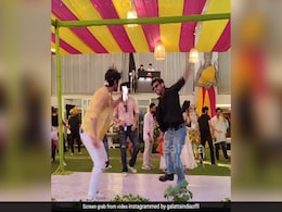 अभिषेक कुमार और समर्थ जुरेल ने किया ऐसा डांस पर बैकग्राउंड में खड़ी ईशा मालवीय ने दिया ऐसा रिएक्शन कि फैंस बोले- ये माजरा क्या है.... अभिषेक कुमार और समर्थ जुरेल ने किया ऐसा डांस पर बैकग्राउंड में खड़ी ईशा मालवीय ने दिया ऐसा रिएक्शन कि फैंस बोले- ये माजरा क्या है....