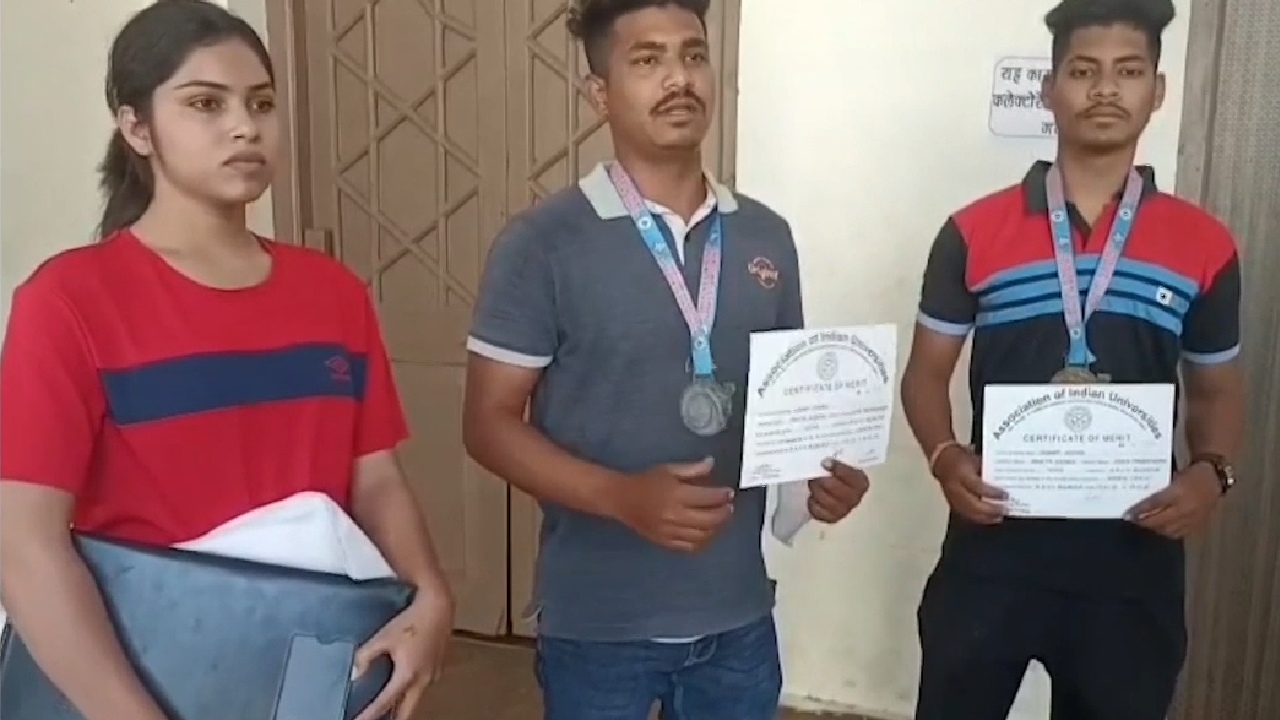 बिलासपुर में कराटे खिलाडियों ने कॉलेज पर लगाया ये आरोप