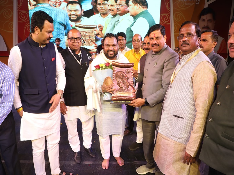 विक्रमोत्सव 2024: कन्हैया के सुरों से झूम उठे मोहन, कहा-&nbsp;दुनिया राम-कृष्ण के नाम से भारत को जानती है