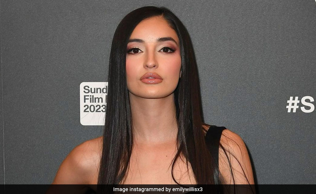 Adult Film Star Emily Willis Critical After Cardiac Arrest: 5 Points