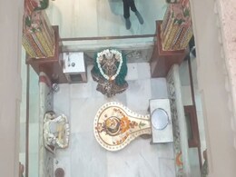 Maha Shivaratri 2024: जमीन के नीचे पाताल में बना है 235 साल पुराना भगवान शिव का मंदिर, विदेशों से भी आते हैं शिव भक्त  Maha Shivaratri 2024: जमीन के नीचे पाताल में बना है 235 साल पुराना भगवान शिव का मंदिर, विदेशों से भी आते हैं शिव भक्त