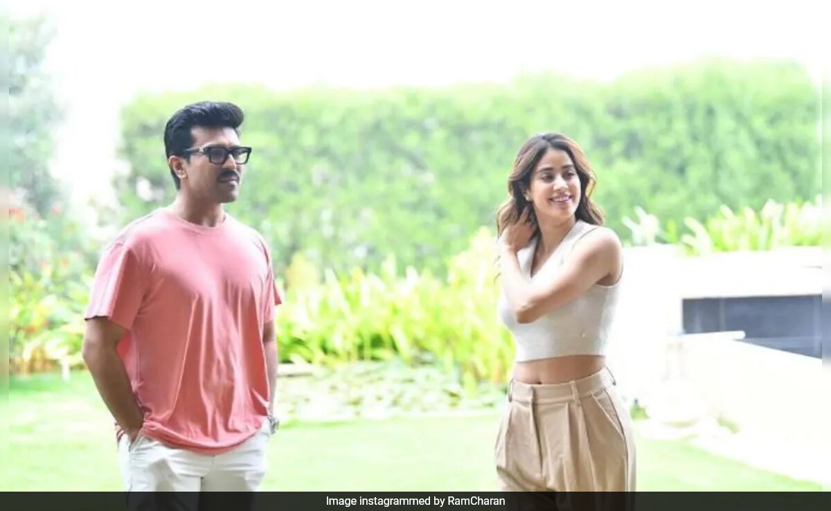 Ram Charan Shares Pics With Janhvi Kapoor And Boney Kapoor From <i>RC 16</i> Launch