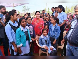 राजस्थान की डिप्टी सीएम ने बेटियों को बांटी साइकिल, अभिभावकों से कही दी बड़ी बात... राजस्थान की डिप्टी सीएम ने बेटियों को बांटी साइकिल, अभिभावकों से कही दी बड़ी बात...