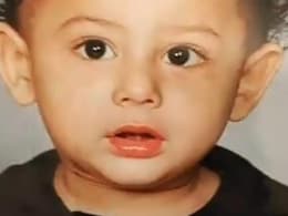 Teething Remedies: दांत निकलने की वजह से परेशान है बच्चा, तो अपनाएं ये 4 घरेलू उपाय, दर्द से मिलेगा...