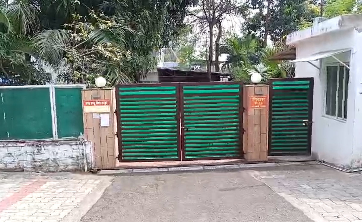 Bhopal: पूर्व मंत्रियों के घर के बाहर लगा नोटिस, सरकारी मकान खाली नहीं करने पर दी गई ये चेतावनी