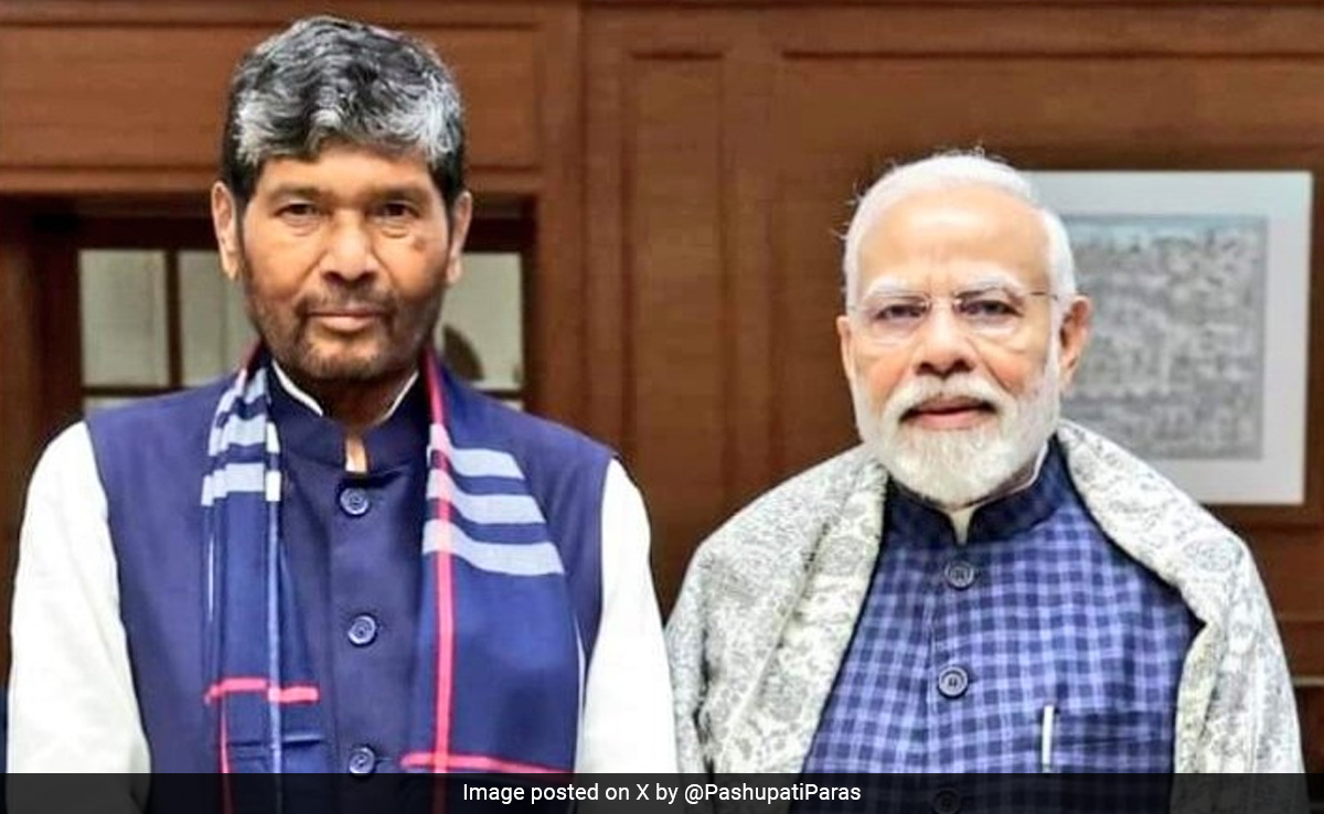 पशुपति पारस ने PM मोदी के साथ तस्वीर की पोस्ट, 'NDA या INDIA' को लेकर रणनीति का किया खुलासा