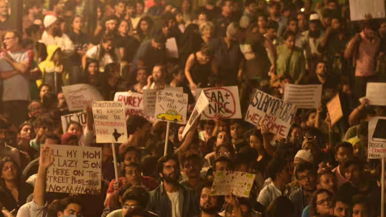 देश में CAA लागू करने का फैसला जानिए कैसे और किसे होगा फायदा?