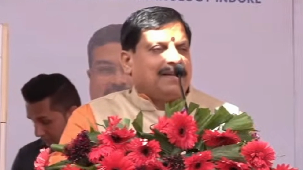 सीएम मोहन ने उज्जैन में विद्यार्जन केंन्द्र का किया उद्घाटन