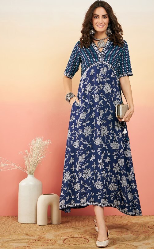 Best Deals On Ethnic Dresses, And Jumpsuits From Myntra