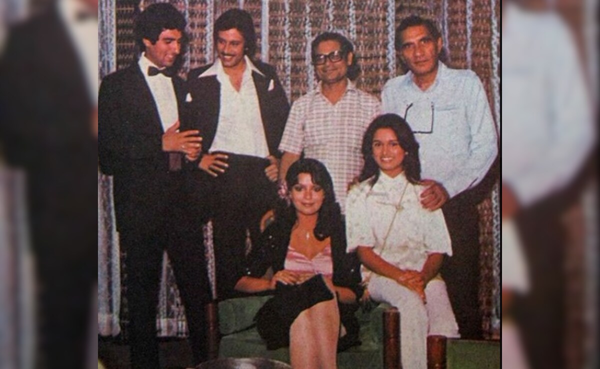 Zeenat Aman's <i>Insaf Ka Tarazu</i> Co-Star Deepak Parashar On Not Marrying The Actress: "She Was Going Through..."