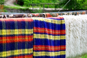 घर पर ही धुल जाएंगे भारी से भारी कंबल, जानें धोने का आसान और सस्ता तरीका