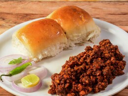 What To Pair With Pav? 5 Lip-Smacking Non-Veg Options You Will Love