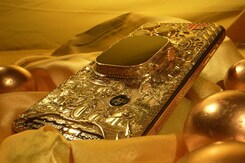 Gadgets 360 With Technical Guruji: A Golden iPhone 15 Pro Max Gadgets 360 With Technical Guruji: A Golden iPhone 15 Pro Max