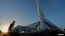 Elon Musk's SpaceX Preparing To Launch Tender Offer In December: Report