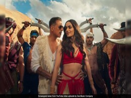 <i>Bade Miyan Chote Miyan</i> Song <i>Wallah Habibi</i>: Akshay, Tiger, Manushi And Alaya's Dance Riot On Sand <i>Bade Miyan Chote Miyan</i> Song <i>Wallah Habibi</i>: Akshay, Tiger, Manushi And Alaya's Dance Riot On Sand