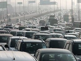 AAP Protest: Delhi Sees Massive Traffic Jams As Police Shut Several Roads AAP Protest: Delhi Sees Massive Traffic Jams As Police Shut Several Roads