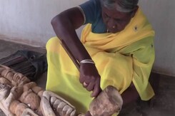 International Women's Day 2024: देखिए आत्मनिर्भर महिलाओं की कहानी ऐसे कर रहीं हजारों-लाखों की कमाई International Women's Day 2024: देखिए आत्मनिर्भर महिलाओं की कहानी ऐसे कर रहीं हजारों-लाखों की कमाई
