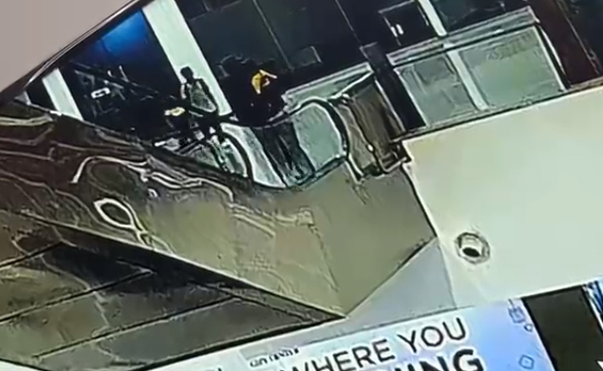 On Camera, Boy Slips From Father's Arms, Falls To Death In Raipur Mall