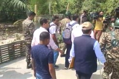CBI Searches Shajahan Sheikh's House In Bengal's Sandeshkhali CBI Searches Shajahan Sheikh's House In Bengal's Sandeshkhali