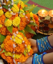 अगस्त महीने में कौन-कौन से व्रत और त्योहार आते हैं? जानिए रक्षाबंधन से लेकर जन्माष्टमी और एकादशी की डेट