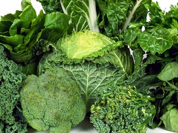 Are You Eating Your Leafy Greens The Right Way? Nutritionist Explains 