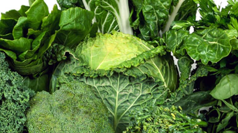 Are You Eating Your Leafy Greens The Right Way? Nutritionist Explains 