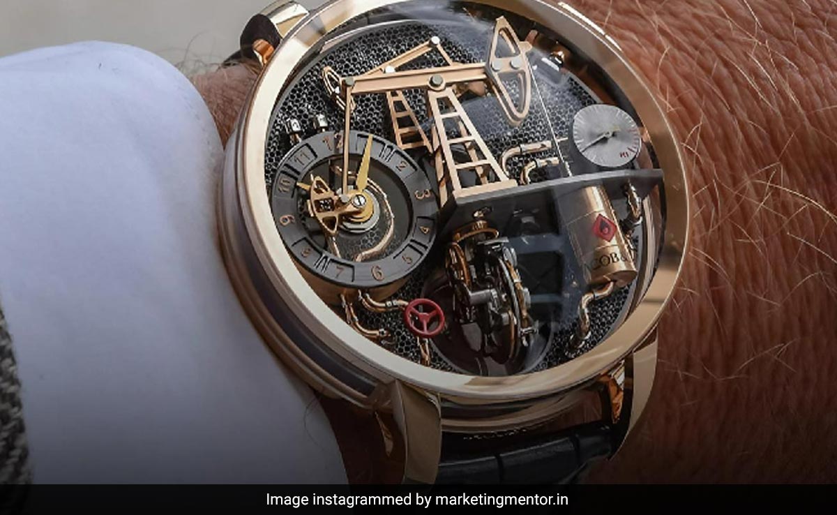 इस लग्जरी घड़ी की कीमत में खरीद लेंगे दिल्ली में दो फ्लैट, Oil Pump Wrist Watch के फीचर्स उड़ा देंगे होश