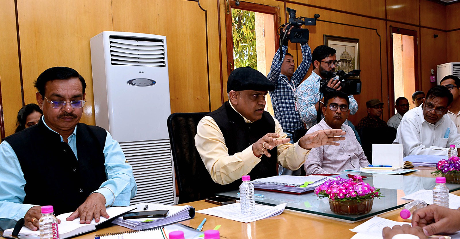 Lok Sabha Elections 2024: कल से तीन दिन नहीं होंगे नामांकन, राजस्थान में अभी तक 9 प्रत्याशियों ने भरा पर्चा Lok Sabha Elections 2024: कल से तीन दिन नहीं होंगे नामांकन, राजस्थान में अभी तक 9 प्रत्याशियों ने भरा पर्चा