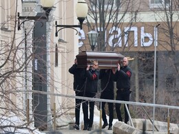 Thousands Gather For Alexei Navalny's Funeral Despite Arrest Warning Thousands Gather For Alexei Navalny's Funeral Despite Arrest Warning