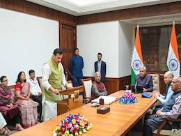 AAP's Sanjay Singh Takes Oath As Rajya Sabha MP For 2nd Term AAP's Sanjay Singh Takes Oath As Rajya Sabha MP For 2nd Term