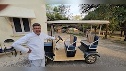 Junk Turned Vintage Car: कबाड़ से बनाई विंटेज कार, सिंगल चार्ज पर तय करती है 70-80 किमी की दूरी