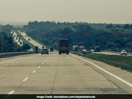 बिहार में एक्सप्रेस-वे का सपना केंद्र ने किया पूरा, फिर भी श्रेय लेने की होड़ मची बिहार में एक्सप्रेस-वे का सपना केंद्र ने किया पूरा, फिर भी श्रेय लेने की होड़ मची