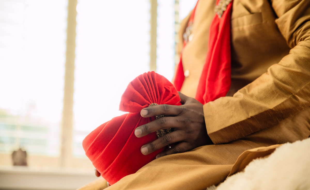 शादी में दूल्हे ने सेहरा की जगह पहन ली ऐसी चीज, देखती रह गई दुल्हन, लोगों ने दी ये सलाह शादी में दूल्हे ने सेहरा की जगह पहन ली ऐसी चीज, देखती रह गई दुल्हन, लोगों ने दी ये सलाह