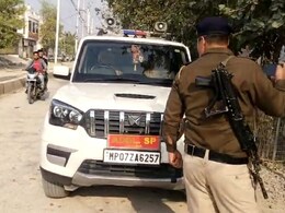 Crime : रंजिश में खूनी वारदात! बदमाशों ने युवक को सरेआम गोलियों से भूना, इलाके में फैली सनसनी