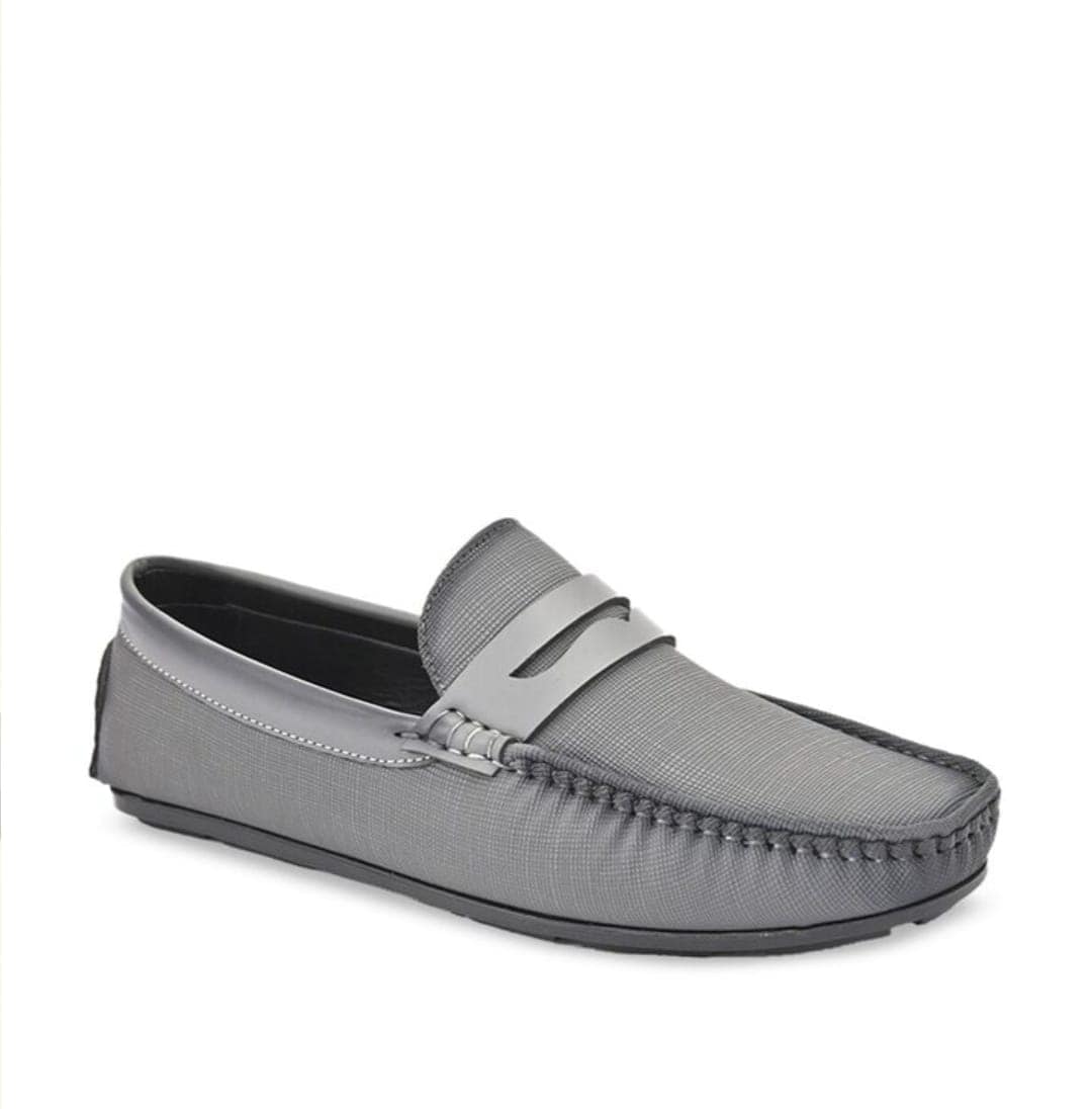 Best Deals On Mens Loafers From Myntra