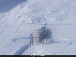 Air Force Airlifts Patient With Critical Head Injuries In Ladakh's Zanskar Air Force Airlifts Patient With Critical Head Injuries In Ladakh's Zanskar