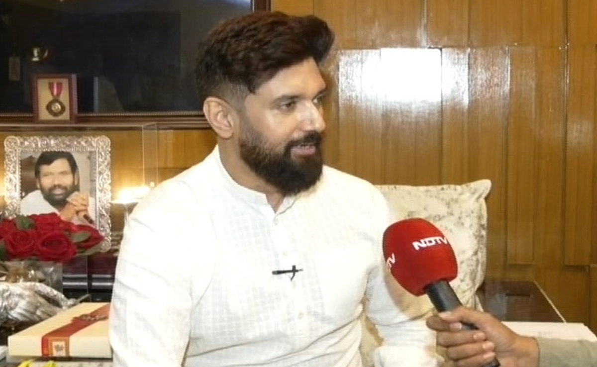Lok Sabha Polls 2024: Chirag Paswan Files Nomination from Bihar's Hajipur With Immense Fanfare
