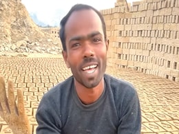 जिम्मेदारियों ने खत्म किया बचपन, घर चलाने के लिए कर रहे ये काम, शख्स की कहानी सुन छलक पड़ेंगे आंखों से आंसू जिम्मेदारियों ने खत्म किया बचपन, घर चलाने के लिए कर रहे ये काम, शख्स की कहानी सुन छलक पड़ेंगे आंखों से आंसू